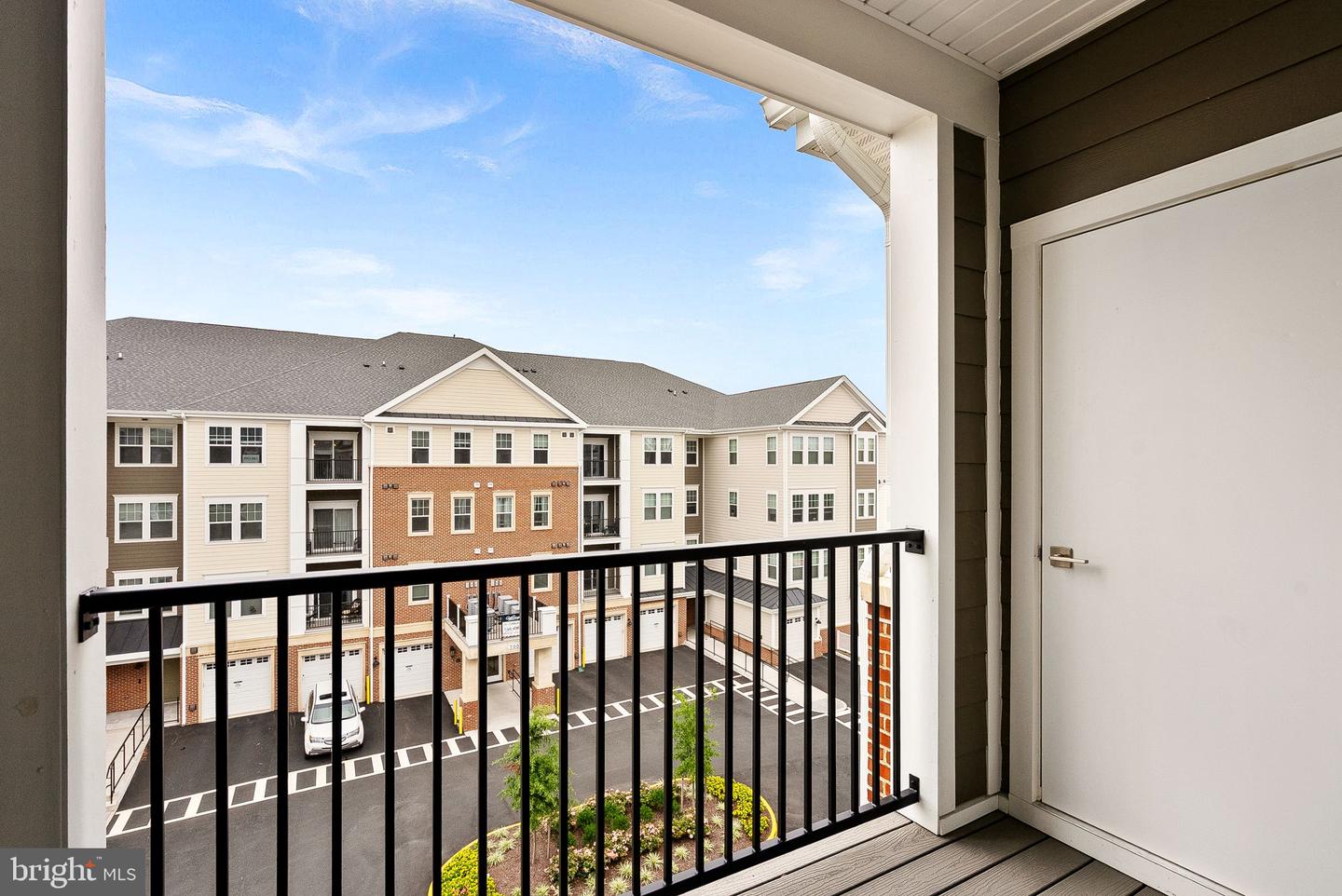 750 MOUNT AIRY TER NE #403, LEESBURG, Virginia 20176, 2 Bedrooms Bedrooms, ,2 BathroomsBathrooms,Residential,For sale,750 MOUNT AIRY TER NE #403,VALO2107250 MLS # VALO2107250