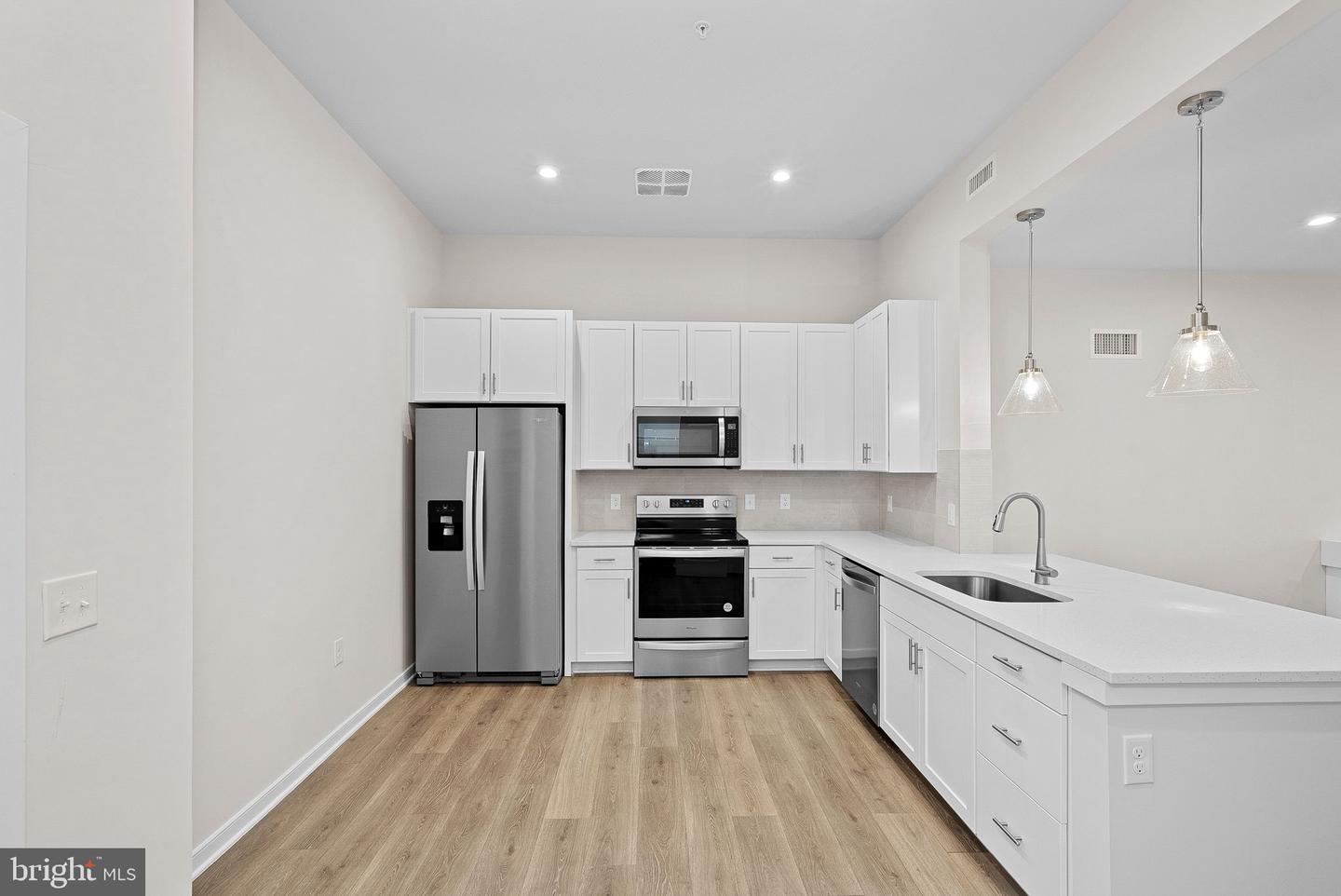 750 MOUNT AIRY TER NE #403, LEESBURG, Virginia 20176, 2 Bedrooms Bedrooms, ,2 BathroomsBathrooms,Residential,For sale,750 MOUNT AIRY TER NE #403,VALO2107250 MLS # VALO2107250