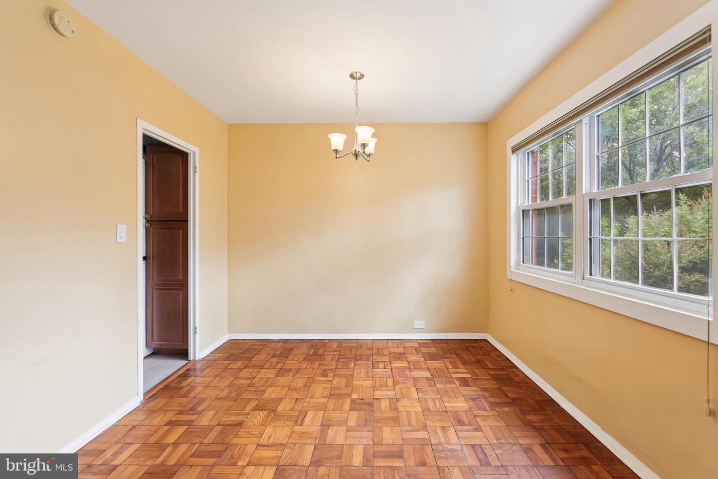 1615 MOUNT EAGLE PL, ALEXANDRIA, Virginia 22302, 2 Bedrooms Bedrooms, 6 Rooms Rooms,1 BathroomBathrooms,Residential,For sale,1615 MOUNT EAGLE PL,VAAX2049974 MLS # VAAX2049974 1615 MOUNT EAGLE PL, ALEXANDRIA, Virginia 22302, 2 Bedrooms Bedrooms, 6 Rooms Rooms,1 BathroomBathrooms,Residential,For sale,1615 MOUNT EAGLE PL,VAAX2049974 MLS # VAAX2049974