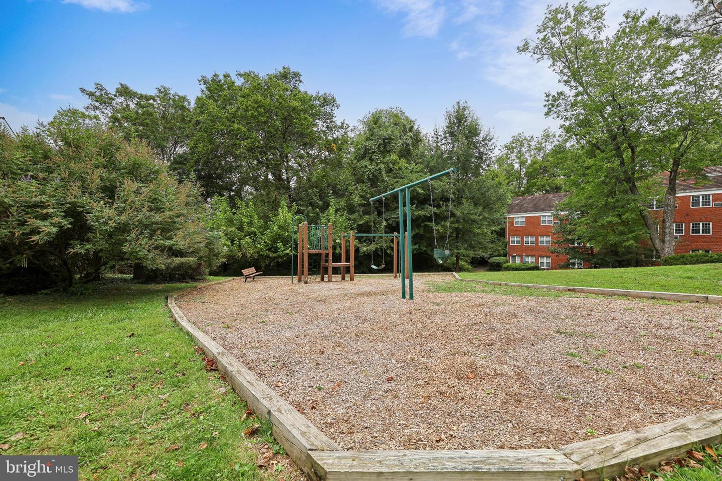 1615 MOUNT EAGLE PL, ALEXANDRIA, Virginia 22302, 2 Bedrooms Bedrooms, 6 Rooms Rooms,1 BathroomBathrooms,Residential,For sale,1615 MOUNT EAGLE PL,VAAX2049974 MLS # VAAX2049974 1615 MOUNT EAGLE PL, ALEXANDRIA, Virginia 22302, 2 Bedrooms Bedrooms, 6 Rooms Rooms,1 BathroomBathrooms,Residential,For sale,1615 MOUNT EAGLE PL,VAAX2049974 MLS # VAAX2049974