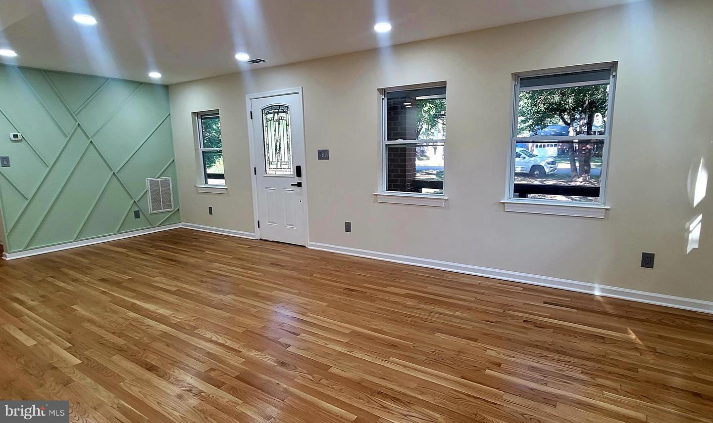 6828 RIDGEWAY DR, SPRINGFIELD, Virginia 22150, 5 Bedrooms Bedrooms, ,3 BathroomsBathrooms,Residential,For sale,6828 RIDGEWAY DR,VAFX2268392 MLS # VAFX2268392