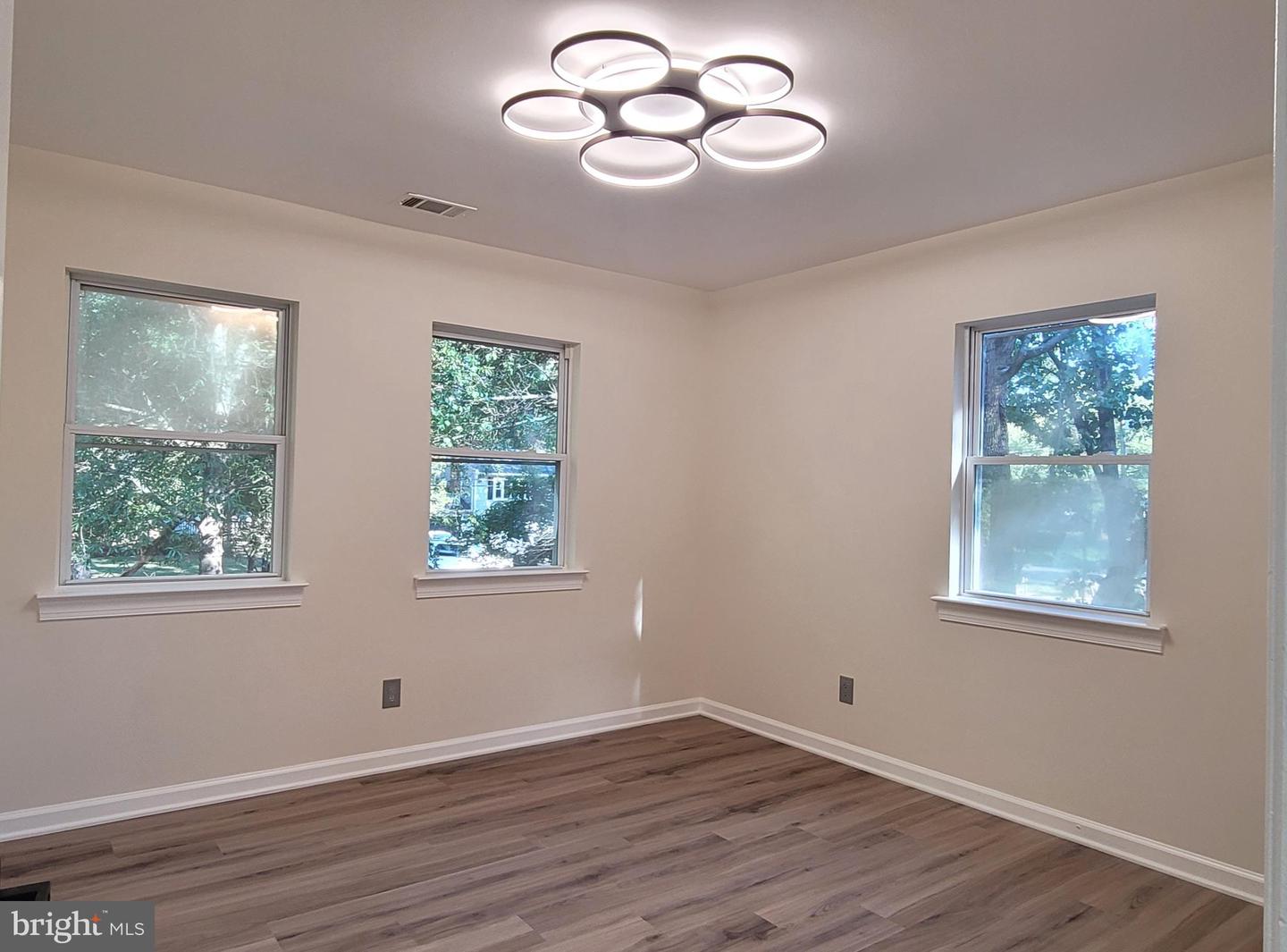 6828 RIDGEWAY DR, SPRINGFIELD, Virginia 22150, 5 Bedrooms Bedrooms, ,3 BathroomsBathrooms,Residential,For sale,6828 RIDGEWAY DR,VAFX2268392 MLS # VAFX2268392