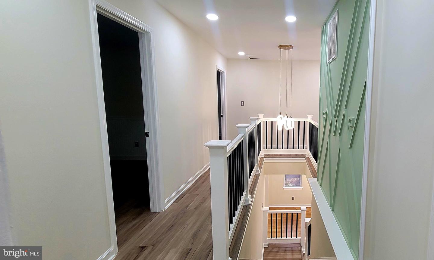 6828 RIDGEWAY DR, SPRINGFIELD, Virginia 22150, 5 Bedrooms Bedrooms, ,3 BathroomsBathrooms,Residential,For sale,6828 RIDGEWAY DR,VAFX2268392 MLS # VAFX2268392