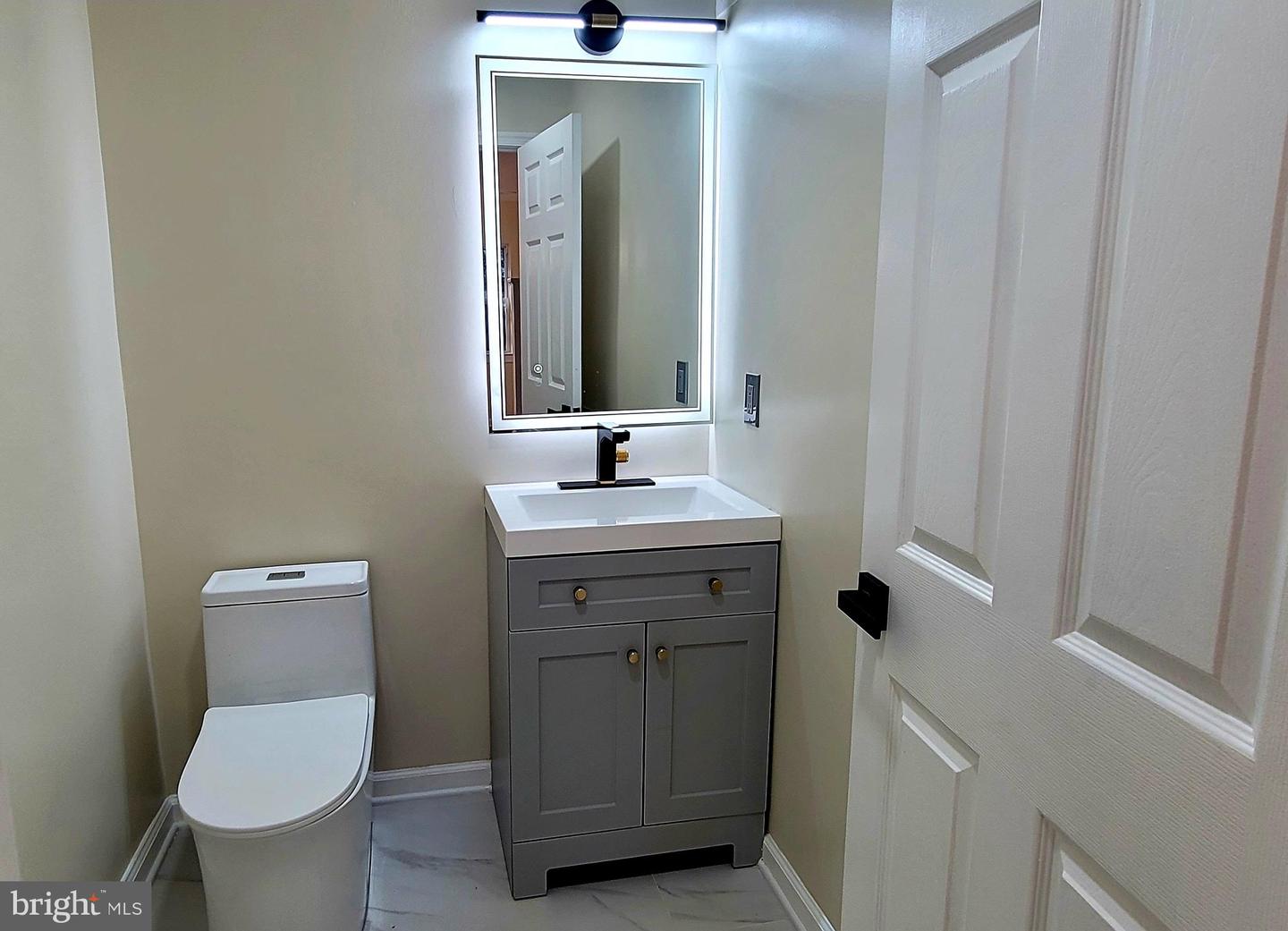 6828 RIDGEWAY DR, SPRINGFIELD, Virginia 22150, 5 Bedrooms Bedrooms, ,3 BathroomsBathrooms,Residential,For sale,6828 RIDGEWAY DR,VAFX2268392 MLS # VAFX2268392