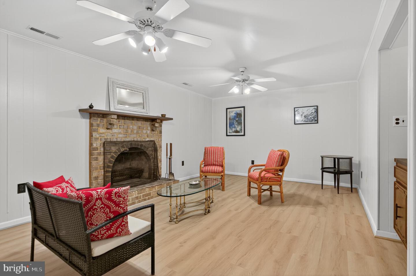 7370 ELDORADO ST, MCLEAN, Virginia 22102, 3 Bedrooms Bedrooms, ,3 BathroomsBathrooms,Residential,For sale,7370 ELDORADO ST,VAFX2268404 MLS # VAFX2268404