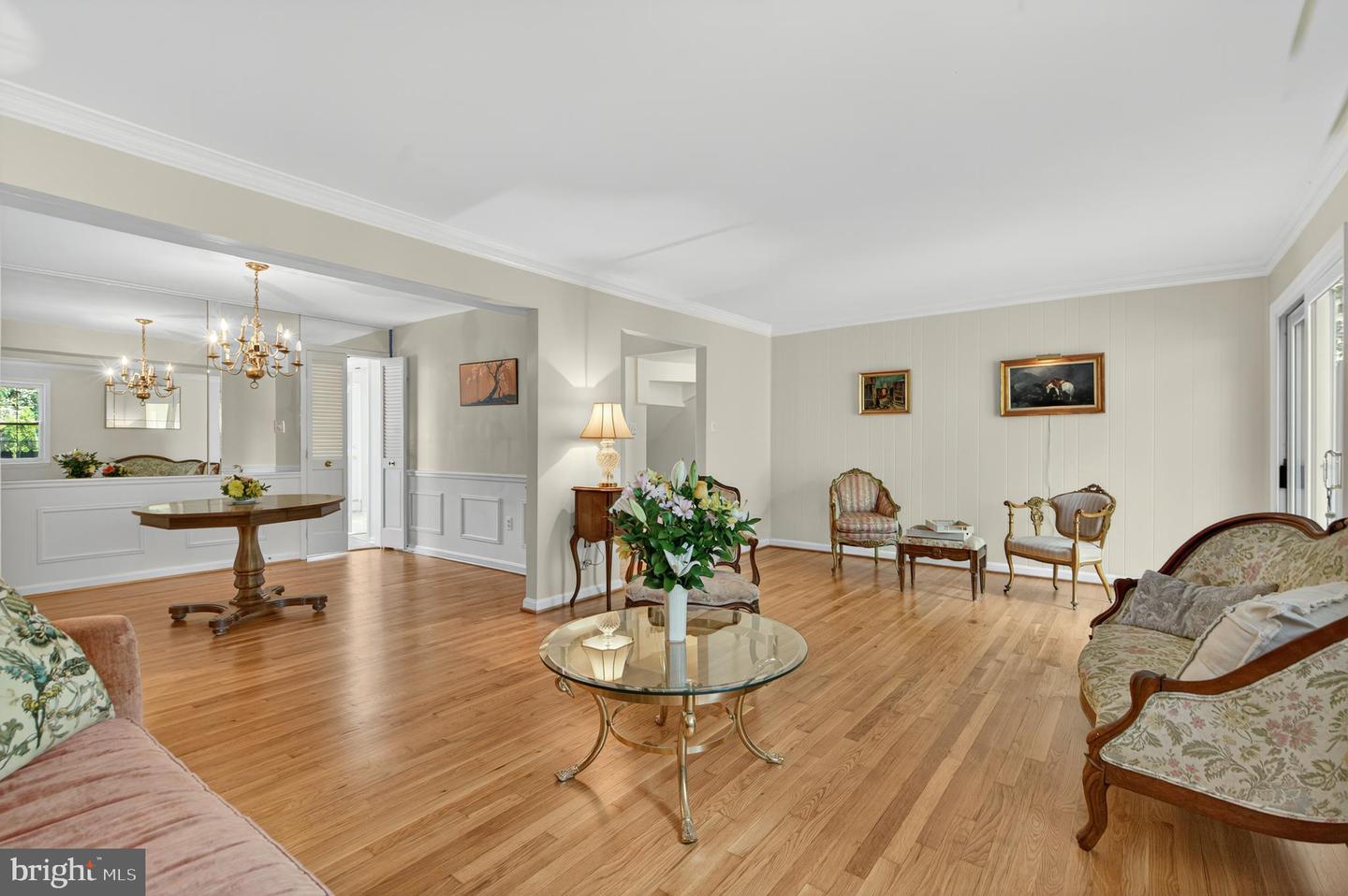 7370 ELDORADO ST, MCLEAN, Virginia 22102, 3 Bedrooms Bedrooms, ,3 BathroomsBathrooms,Residential,For sale,7370 ELDORADO ST,VAFX2268404 MLS # VAFX2268404