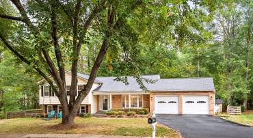 2785 PRINCE HAROLD CT, HERNDON, Virginia 20171, 5 Bedrooms Bedrooms, ,3 BathroomsBathrooms,Residential,For sale,2785 PRINCE HAROLD CT,VAFX2268406 MLS # VAFX2268406