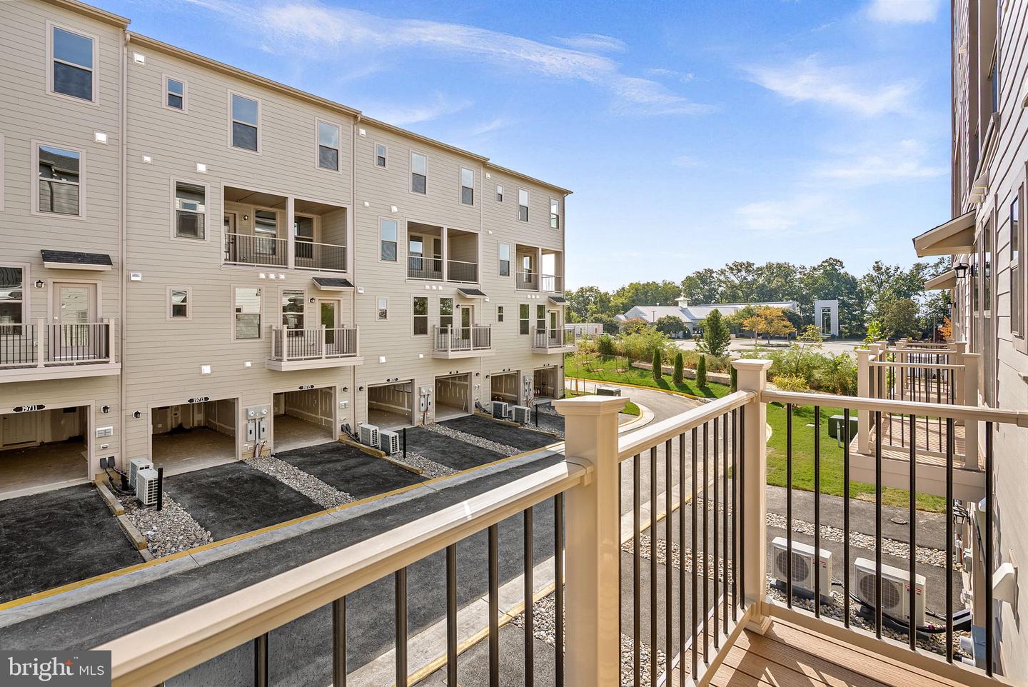 19752 MISTY MOSS SQ, ASHBURN, Virginia 20147, 3 Bedrooms Bedrooms, ,2 BathroomsBathrooms,Residential,For sale,19752 MISTY MOSS SQ,VALO2107256 MLS # VALO2107256