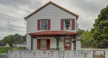 918 KING ST, CHARLOTTESVILLE, Virginia 22903, 5 Bedrooms Bedrooms, ,2 BathroomsBathrooms,Residential,For sale,918 KING ST,669198 MLS # 669198