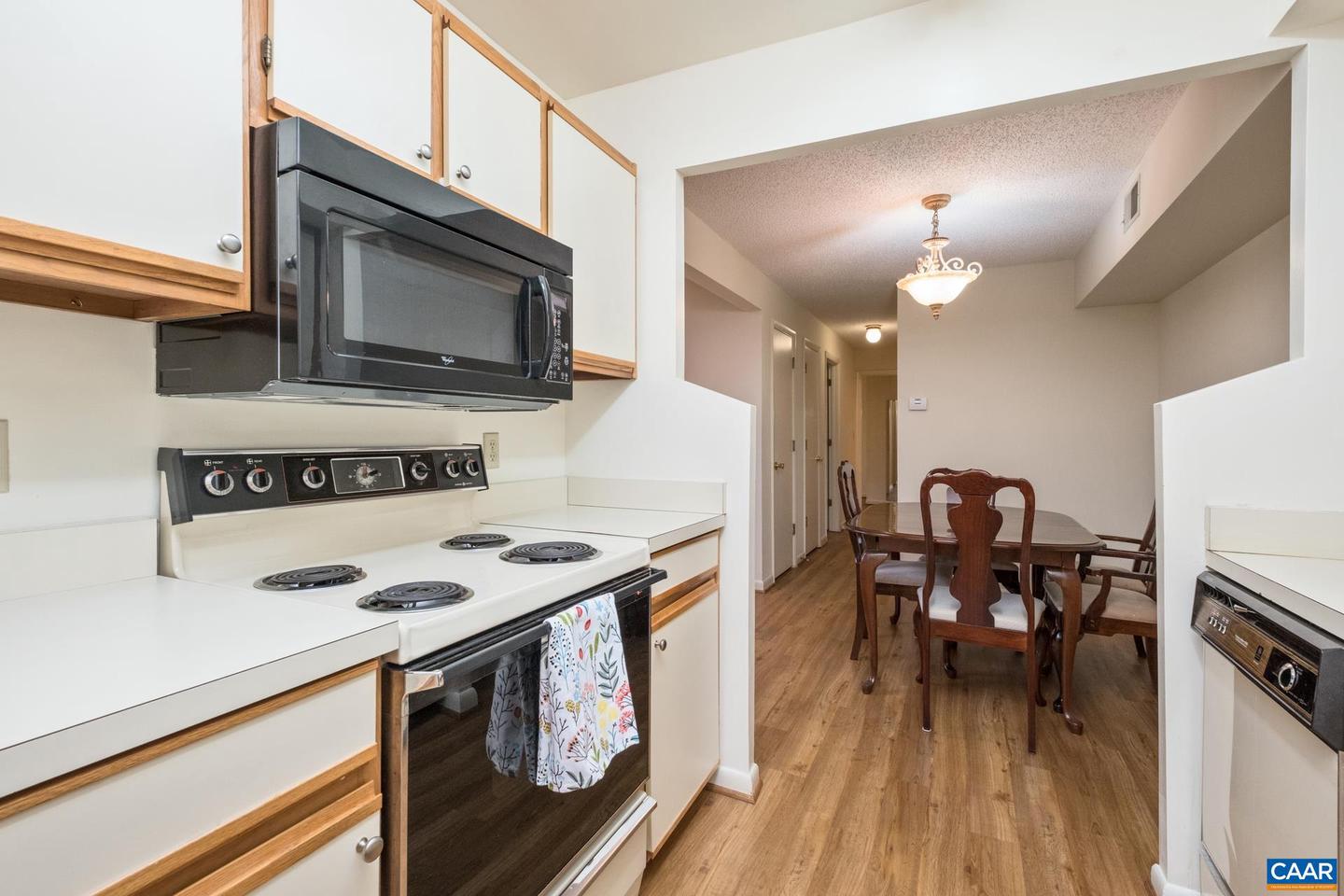 103 TURTLE CREEK RD #3, CHARLOTTESVILLE, Virginia 22901, 2 Bedrooms Bedrooms, ,2 BathroomsBathrooms,Residential,For sale,103 TURTLE CREEK RD #3,669199 MLS # 669199