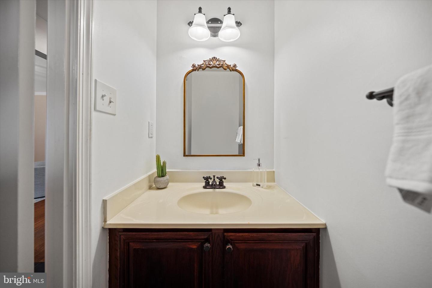 3006 FEDERAL HILL DR, FALLS CHURCH, Virginia 22044, 3 Bedrooms Bedrooms, ,3 BathroomsBathrooms,Residential,For sale,3006 FEDERAL HILL DR,VAFX2268440 MLS # VAFX2268440