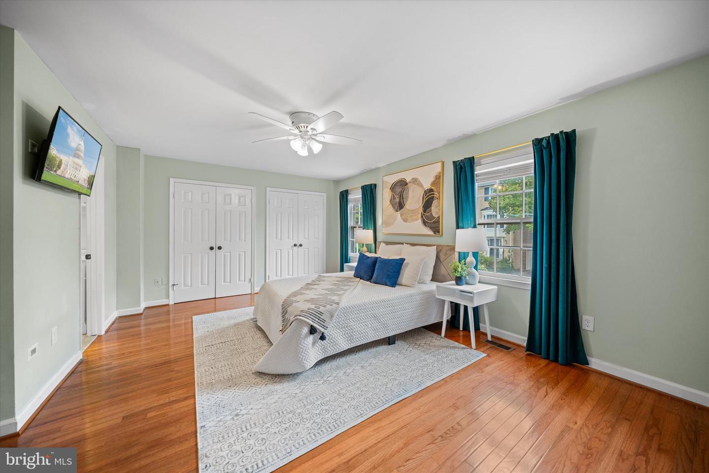 3006 FEDERAL HILL DR, FALLS CHURCH, Virginia 22044, 3 Bedrooms Bedrooms, ,3 BathroomsBathrooms,Residential,For sale,3006 FEDERAL HILL DR,VAFX2268440 MLS # VAFX2268440