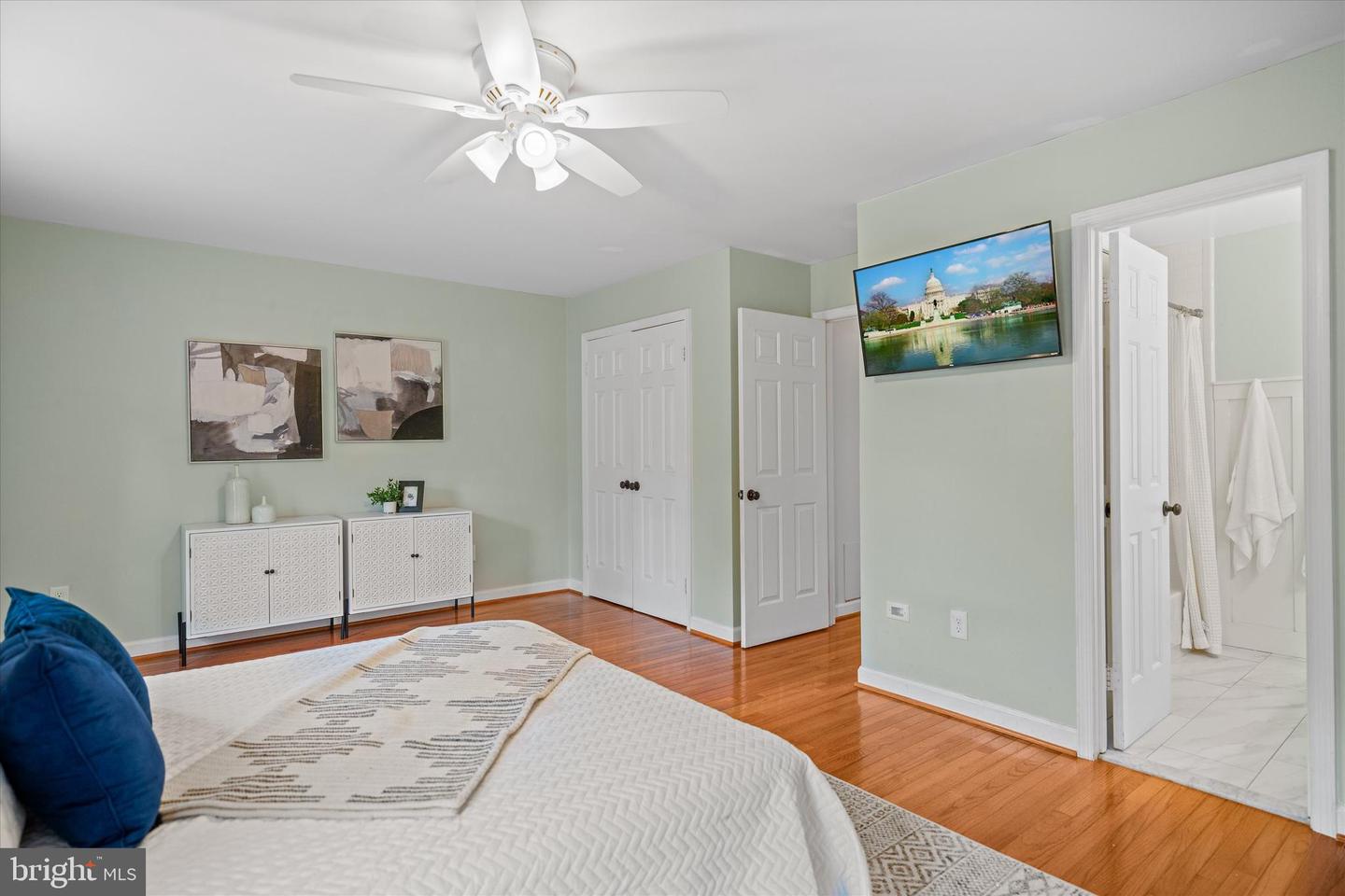 3006 FEDERAL HILL DR, FALLS CHURCH, Virginia 22044, 3 Bedrooms Bedrooms, ,3 BathroomsBathrooms,Residential,For sale,3006 FEDERAL HILL DR,VAFX2268440 MLS # VAFX2268440