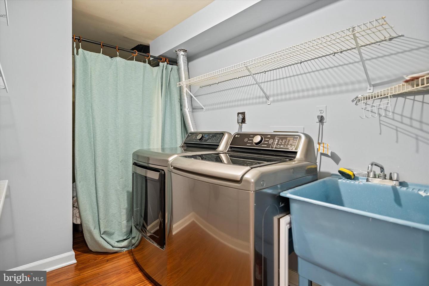 3006 FEDERAL HILL DR, FALLS CHURCH, Virginia 22044, 3 Bedrooms Bedrooms, ,3 BathroomsBathrooms,Residential,For sale,3006 FEDERAL HILL DR,VAFX2268440 MLS # VAFX2268440