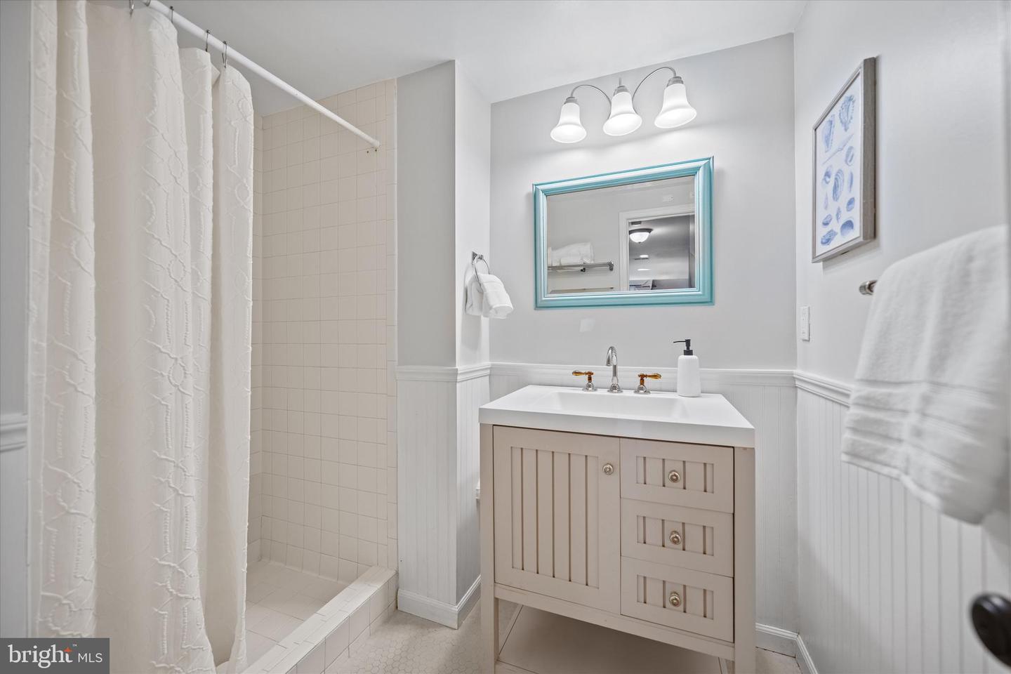 3006 FEDERAL HILL DR, FALLS CHURCH, Virginia 22044, 3 Bedrooms Bedrooms, ,3 BathroomsBathrooms,Residential,For sale,3006 FEDERAL HILL DR,VAFX2268440 MLS # VAFX2268440