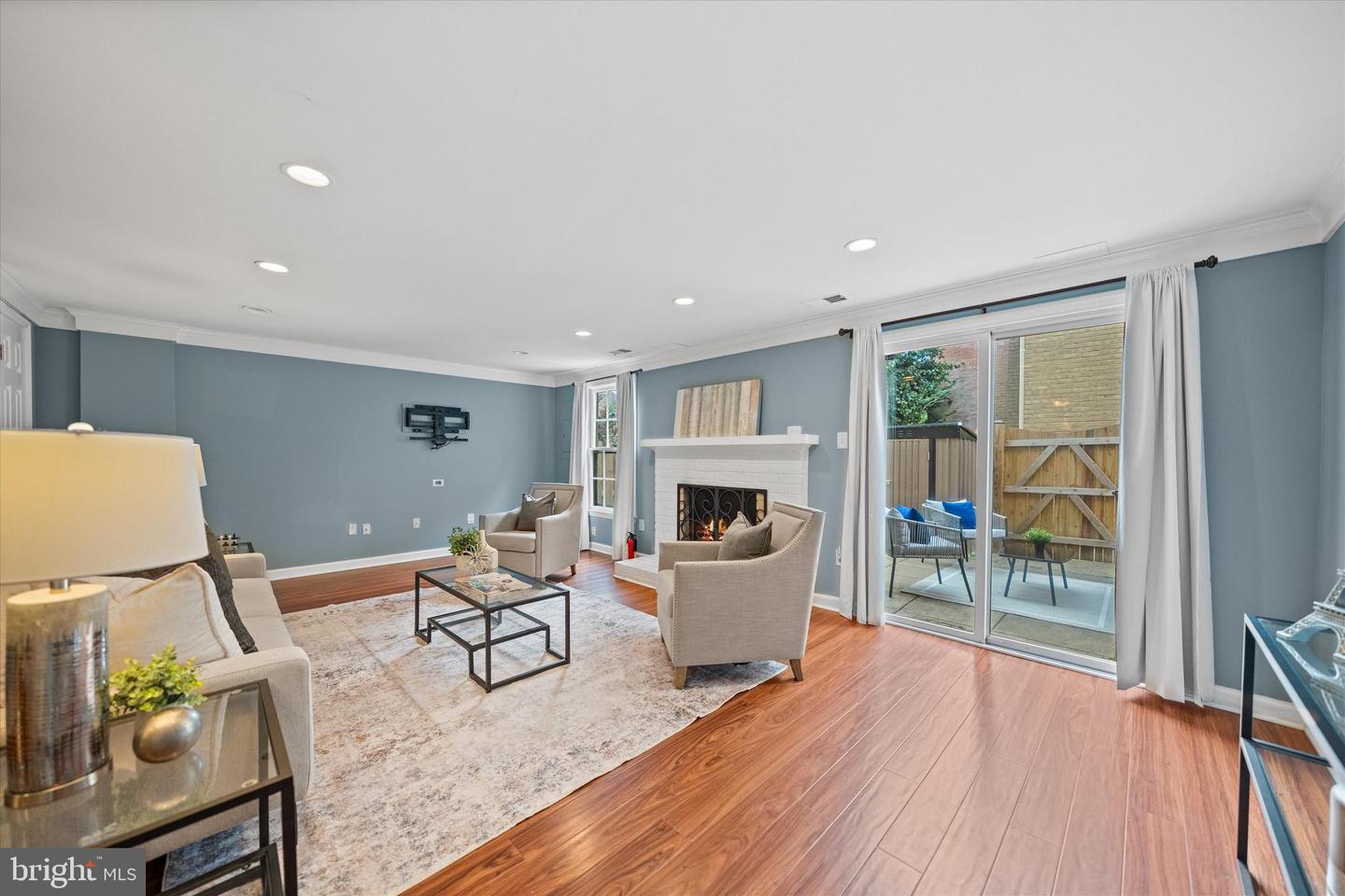 3006 FEDERAL HILL DR, FALLS CHURCH, Virginia 22044, 3 Bedrooms Bedrooms, ,3 BathroomsBathrooms,Residential,For sale,3006 FEDERAL HILL DR,VAFX2268440 MLS # VAFX2268440