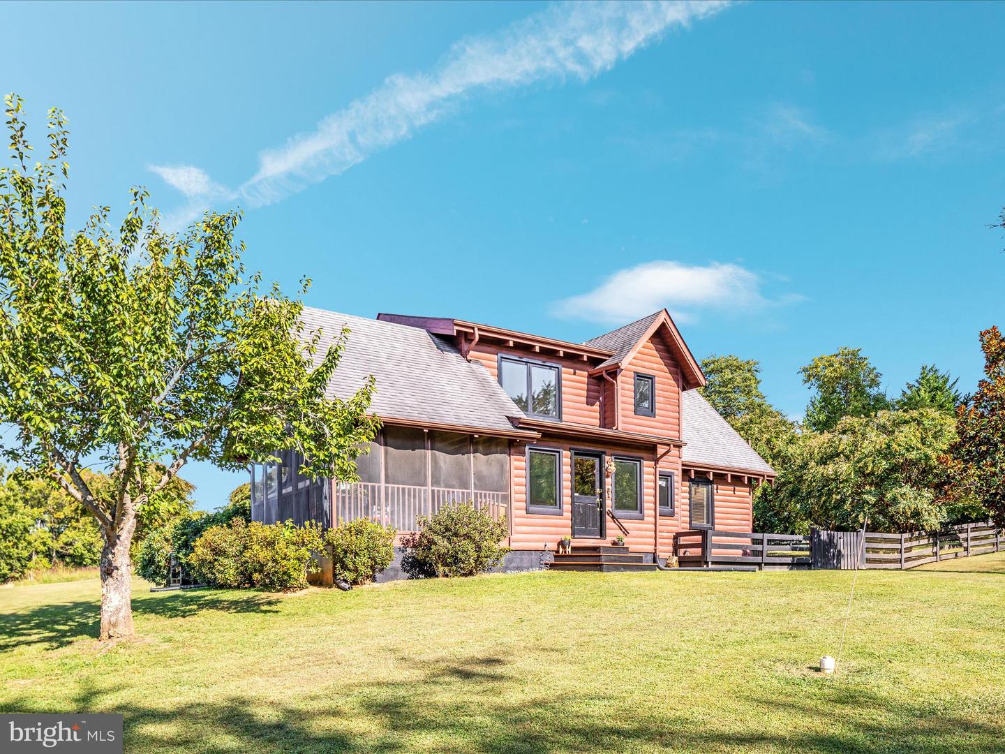16 RIVER BOAT DR, FRONT ROYAL, Virginia 22630, 4 Bedrooms Bedrooms, ,2 BathroomsBathrooms,Residential,For sale,16 RIVER BOAT DR,VAWR2012344 MLS # VAWR2012344