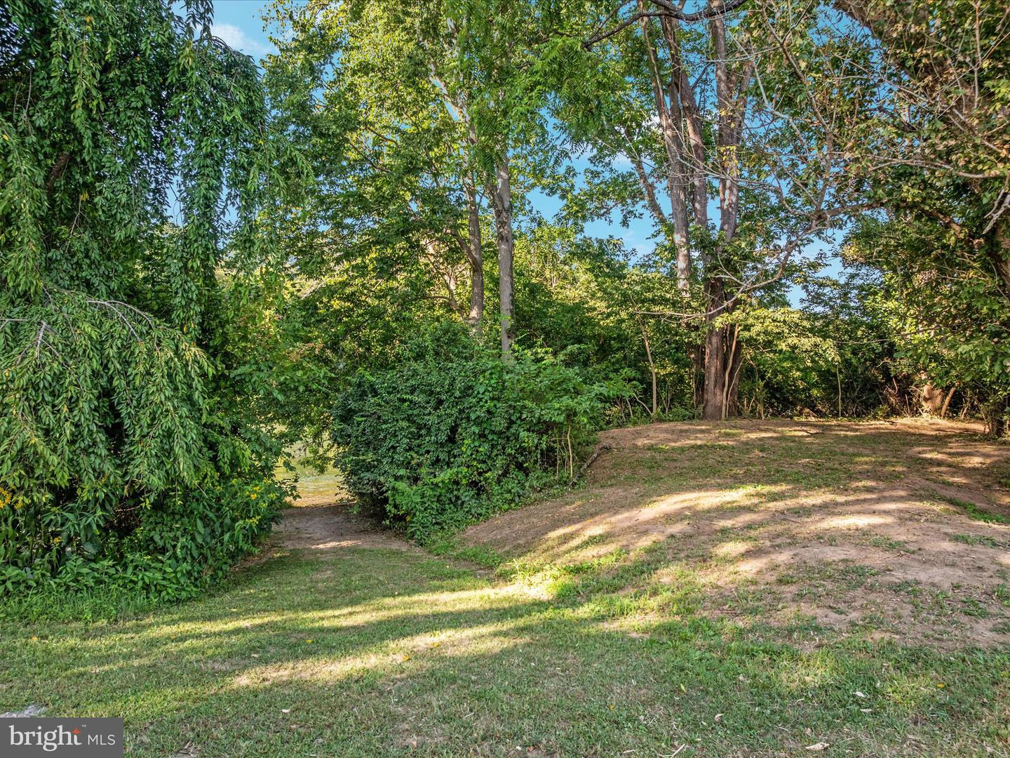 16 RIVER BOAT DR, FRONT ROYAL, Virginia 22630, 4 Bedrooms Bedrooms, ,2 BathroomsBathrooms,Residential,For sale,16 RIVER BOAT DR,VAWR2012344 MLS # VAWR2012344