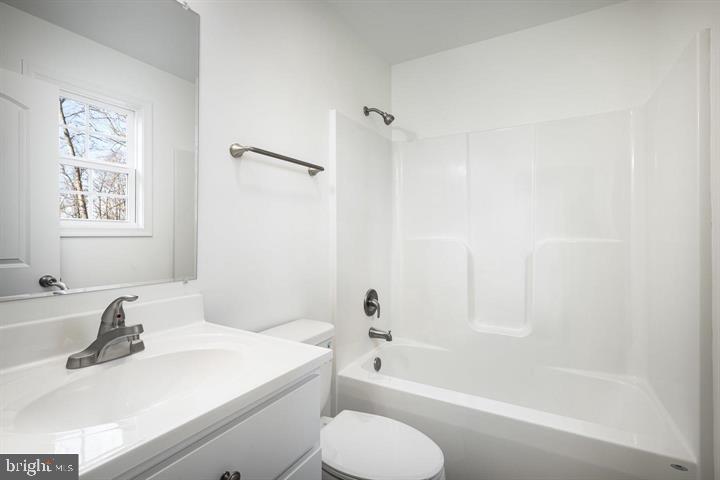511 GROUSE DR, WINCHESTER, Virginia 22602, 3 Bedrooms Bedrooms, ,2 BathroomsBathrooms,Residential,For sale,511 GROUSE DR,VAFV2036940 MLS # VAFV2036940