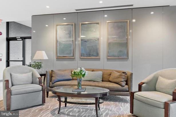 4141 N HENDERSON RD #511, ARLINGTON, Virginia 22203, 2 Bedrooms Bedrooms, ,2 BathroomsBathrooms,Residential,For sale,4141 N HENDERSON RD #511,VAAR2063984 MLS # VAAR2063984