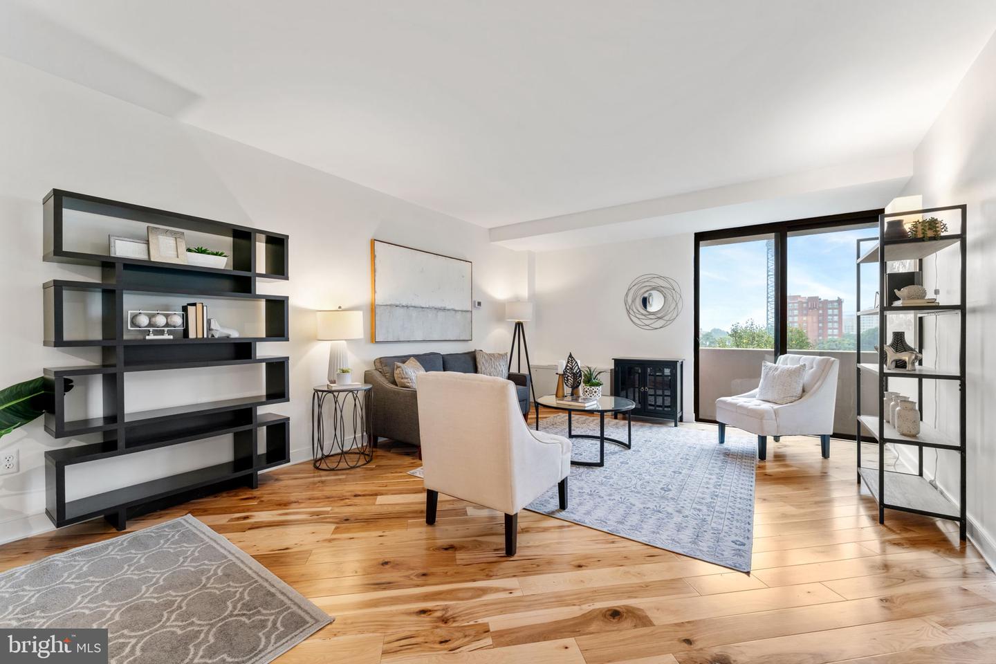 4141 N HENDERSON RD #511, ARLINGTON, Virginia 22203, 2 Bedrooms Bedrooms, ,2 BathroomsBathrooms,Residential,For sale,4141 N HENDERSON RD #511,VAAR2063984 MLS # VAAR2063984