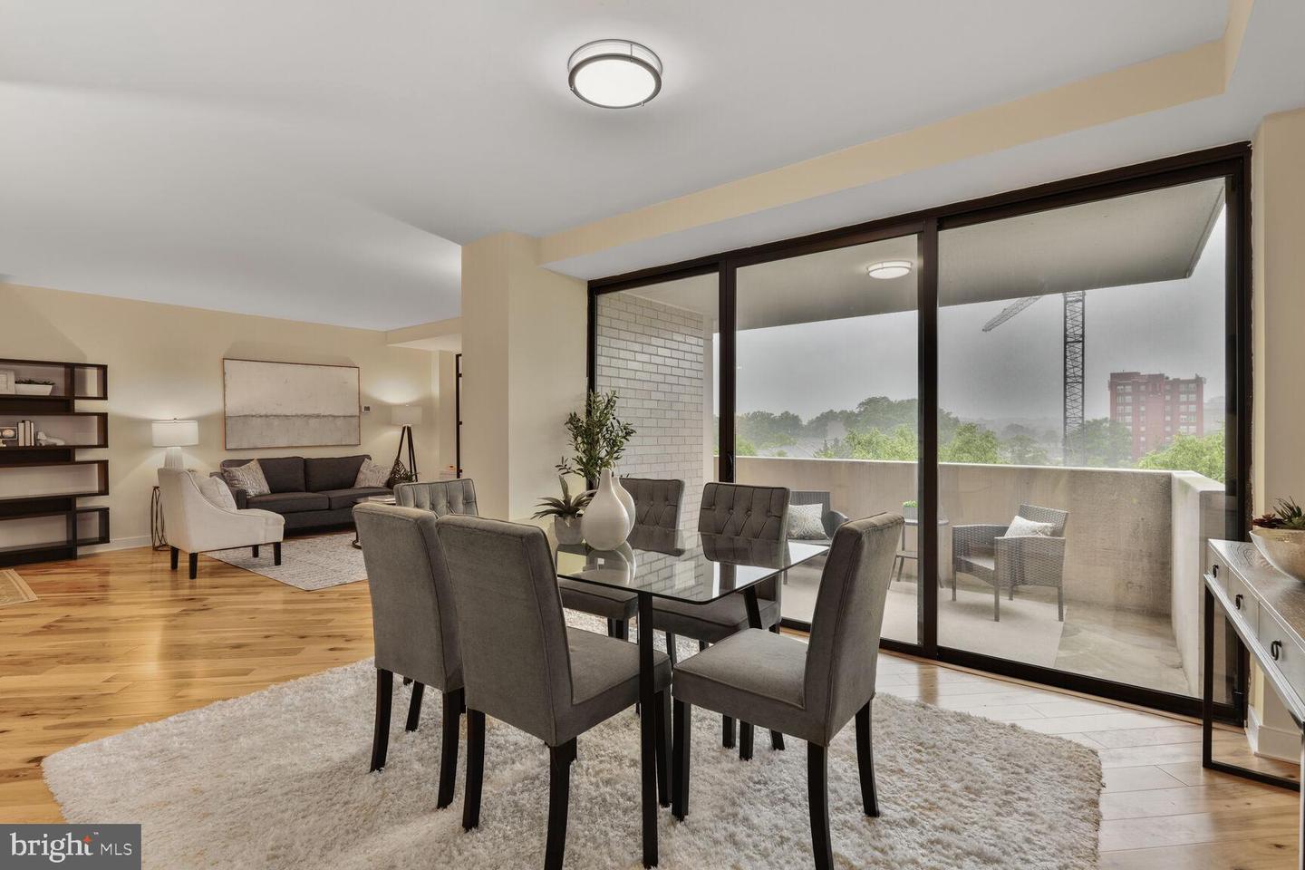 4141 N HENDERSON RD #511, ARLINGTON, Virginia 22203, 2 Bedrooms Bedrooms, ,2 BathroomsBathrooms,Residential,For sale,4141 N HENDERSON RD #511,VAAR2063984 MLS # VAAR2063984
