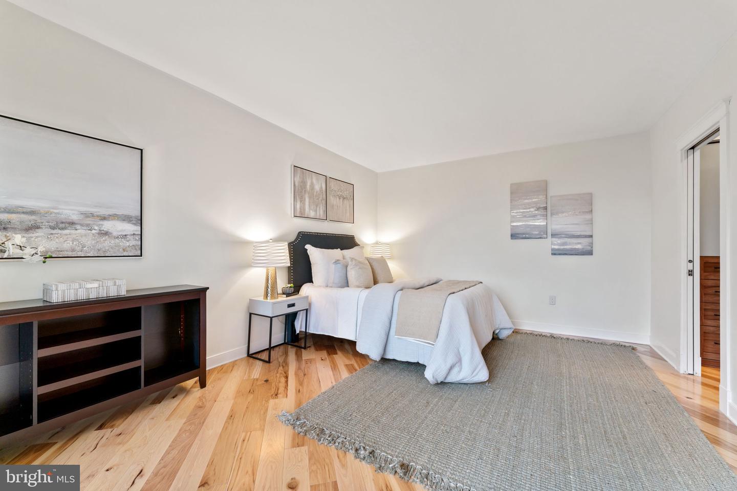 4141 N HENDERSON RD #511, ARLINGTON, Virginia 22203, 2 Bedrooms Bedrooms, ,2 BathroomsBathrooms,Residential,For sale,4141 N HENDERSON RD #511,VAAR2063984 MLS # VAAR2063984