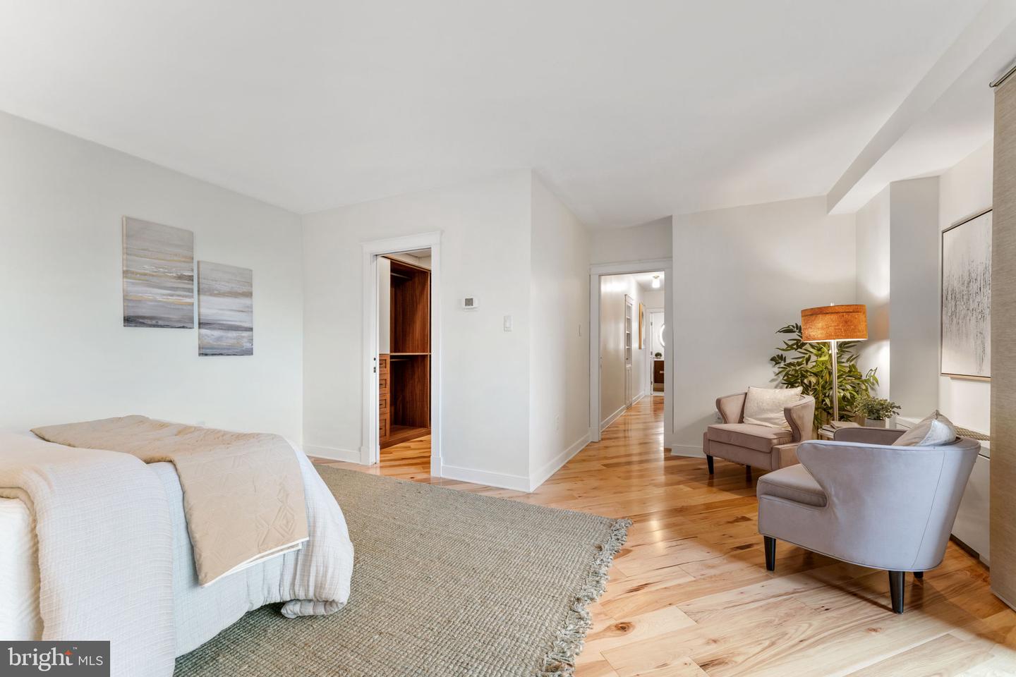 4141 N HENDERSON RD #511, ARLINGTON, Virginia 22203, 2 Bedrooms Bedrooms, ,2 BathroomsBathrooms,Residential,For sale,4141 N HENDERSON RD #511,VAAR2063984 MLS # VAAR2063984