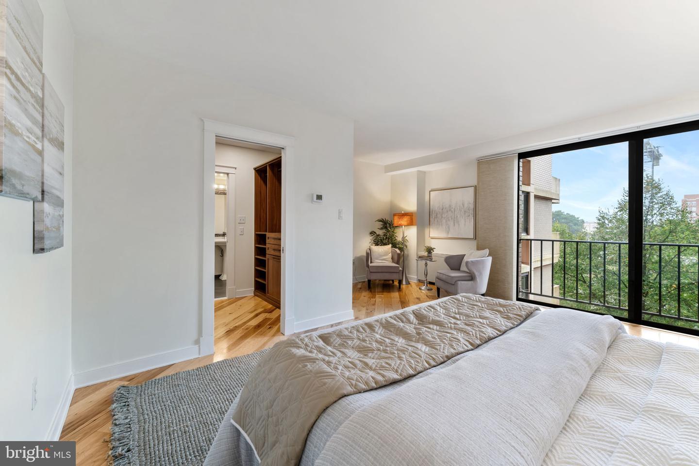 4141 N HENDERSON RD #511, ARLINGTON, Virginia 22203, 2 Bedrooms Bedrooms, ,2 BathroomsBathrooms,Residential,For sale,4141 N HENDERSON RD #511,VAAR2063984 MLS # VAAR2063984