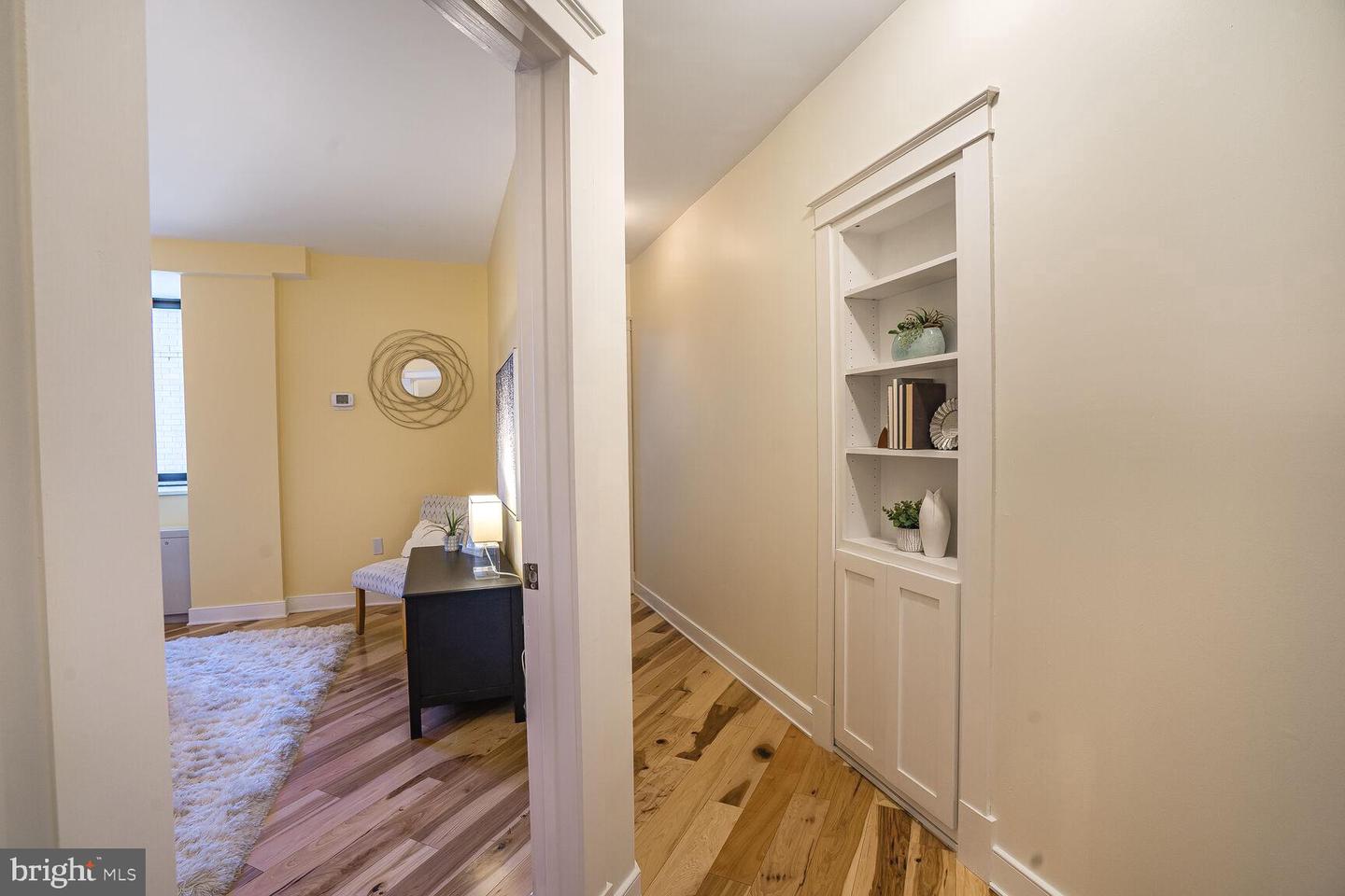 4141 N HENDERSON RD #511, ARLINGTON, Virginia 22203, 2 Bedrooms Bedrooms, ,2 BathroomsBathrooms,Residential,For sale,4141 N HENDERSON RD #511,VAAR2063984 MLS # VAAR2063984