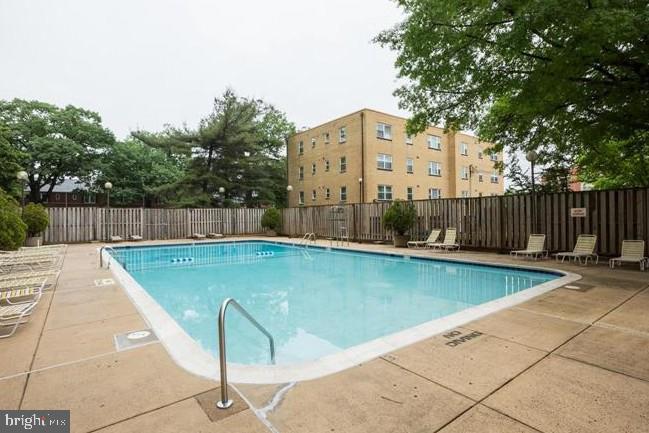 4141 N HENDERSON RD #511, ARLINGTON, Virginia 22203, 2 Bedrooms Bedrooms, ,2 BathroomsBathrooms,Residential,For sale,4141 N HENDERSON RD #511,VAAR2063984 MLS # VAAR2063984