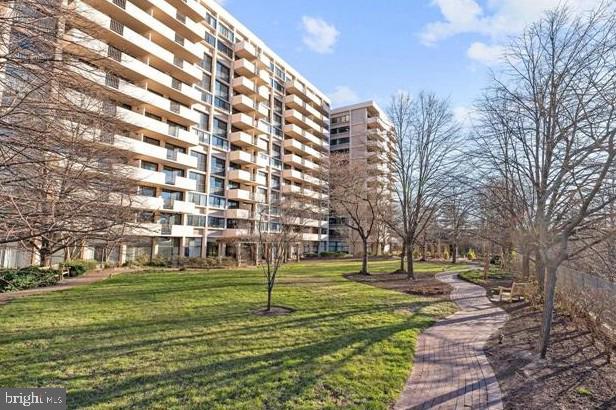 4141 N HENDERSON RD #511, ARLINGTON, Virginia 22203, 2 Bedrooms Bedrooms, ,2 BathroomsBathrooms,Residential,For sale,4141 N HENDERSON RD #511,VAAR2063984 MLS # VAAR2063984