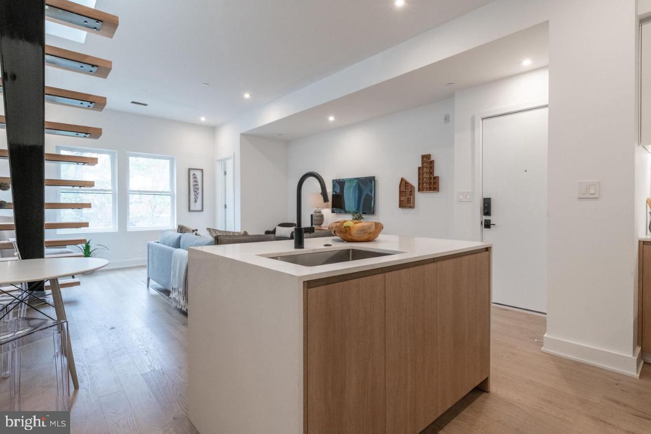 4017 DAVIS PL NW #8, WASHINGTON, District Of Columbia 20007, 2 Bedrooms Bedrooms, ,1 BathroomBathrooms,Residential,For sale,4017 DAVIS PL NW #8,DCDC2223464 MLS # DCDC2223464