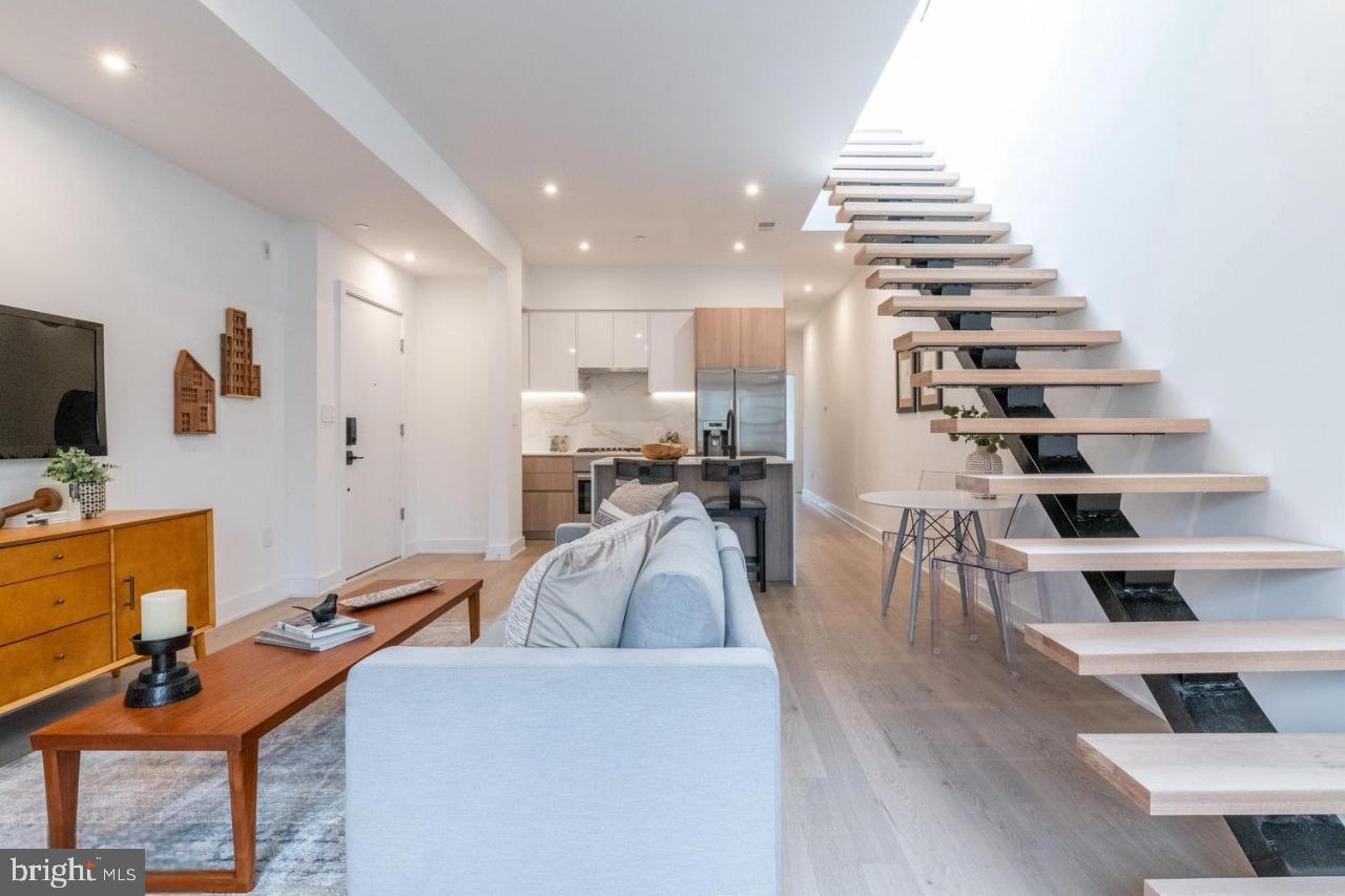 4017 DAVIS PL NW #8, WASHINGTON, District Of Columbia 20007, 2 Bedrooms Bedrooms, ,1 BathroomBathrooms,Residential,For sale,4017 DAVIS PL NW #8,DCDC2223464 MLS # DCDC2223464