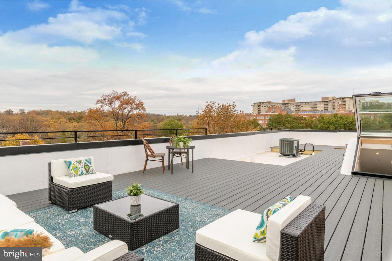 4017 DAVIS PL NW #8, WASHINGTON, District Of Columbia 20007, 2 Bedrooms Bedrooms, ,1 BathroomBathrooms,Residential,For sale,4017 DAVIS PL NW #8,DCDC2223464 MLS # DCDC2223464