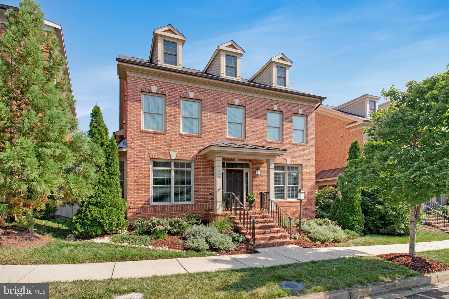 208 BEACON PL NE, WASHINGTON, District Of Columbia 20011, 4 Bedrooms Bedrooms, ,3 BathroomsBathrooms,Residential,For sale,208 BEACON PL NE,DCDC2223478 MLS # DCDC2223478 208 BEACON PL NE, WASHINGTON, District Of Columbia 20011, 4 Bedrooms Bedrooms, ,3 BathroomsBathrooms,Residential,For sale,208 BEACON PL NE,DCDC2223478 MLS # DCDC2223478