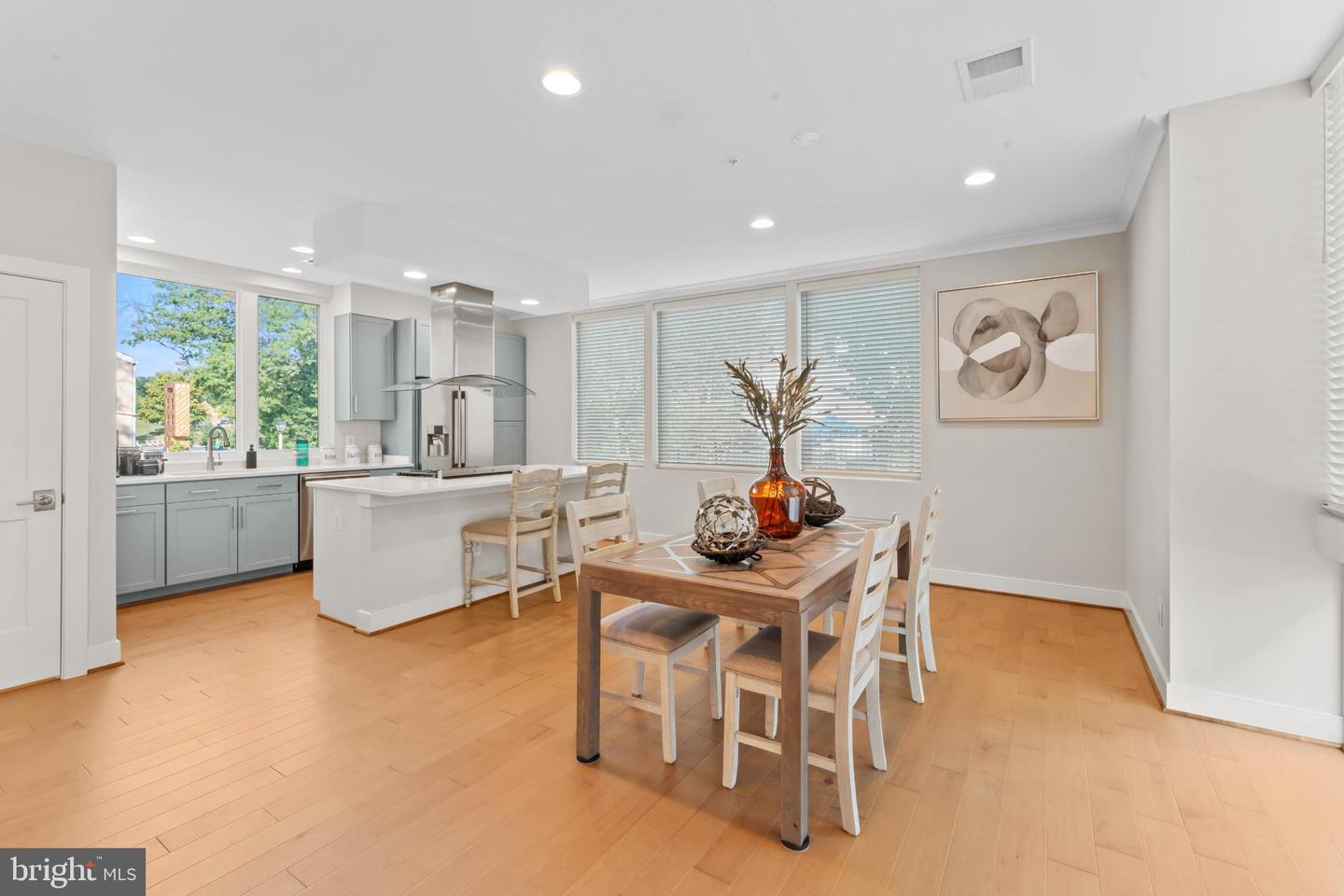 2823 24TH RD S, ARLINGTON, Virginia 22206, 3 Bedrooms Bedrooms, ,2 BathroomsBathrooms,Residential,For sale,2823 24TH RD S,VAAR2064008 MLS # VAAR2064008