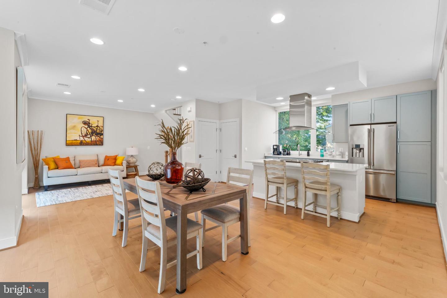 2823 24TH RD S, ARLINGTON, Virginia 22206, 3 Bedrooms Bedrooms, ,2 BathroomsBathrooms,Residential,For sale,2823 24TH RD S,VAAR2064008 MLS # VAAR2064008