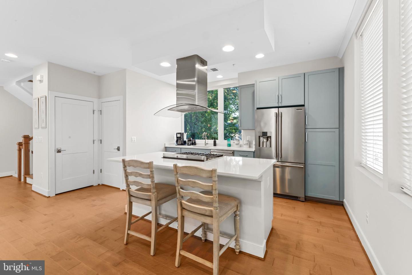 2823 24TH RD S, ARLINGTON, Virginia 22206, 3 Bedrooms Bedrooms, ,2 BathroomsBathrooms,Residential,For sale,2823 24TH RD S,VAAR2064008 MLS # VAAR2064008