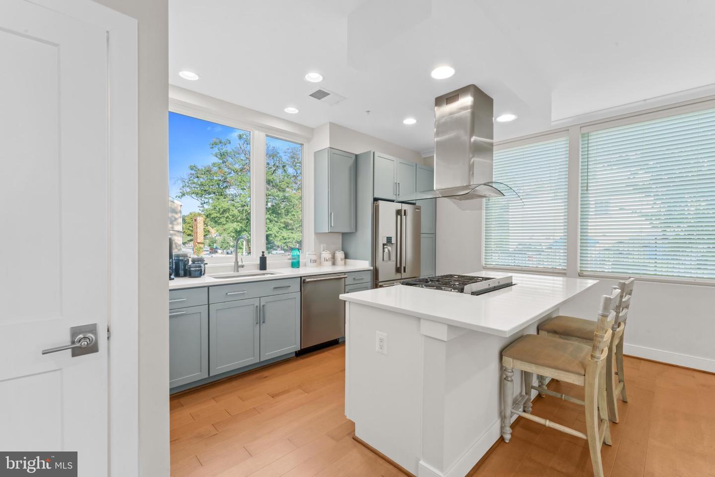 2823 24TH RD S, ARLINGTON, Virginia 22206, 3 Bedrooms Bedrooms, ,2 BathroomsBathrooms,Residential,For sale,2823 24TH RD S,VAAR2064008 MLS # VAAR2064008