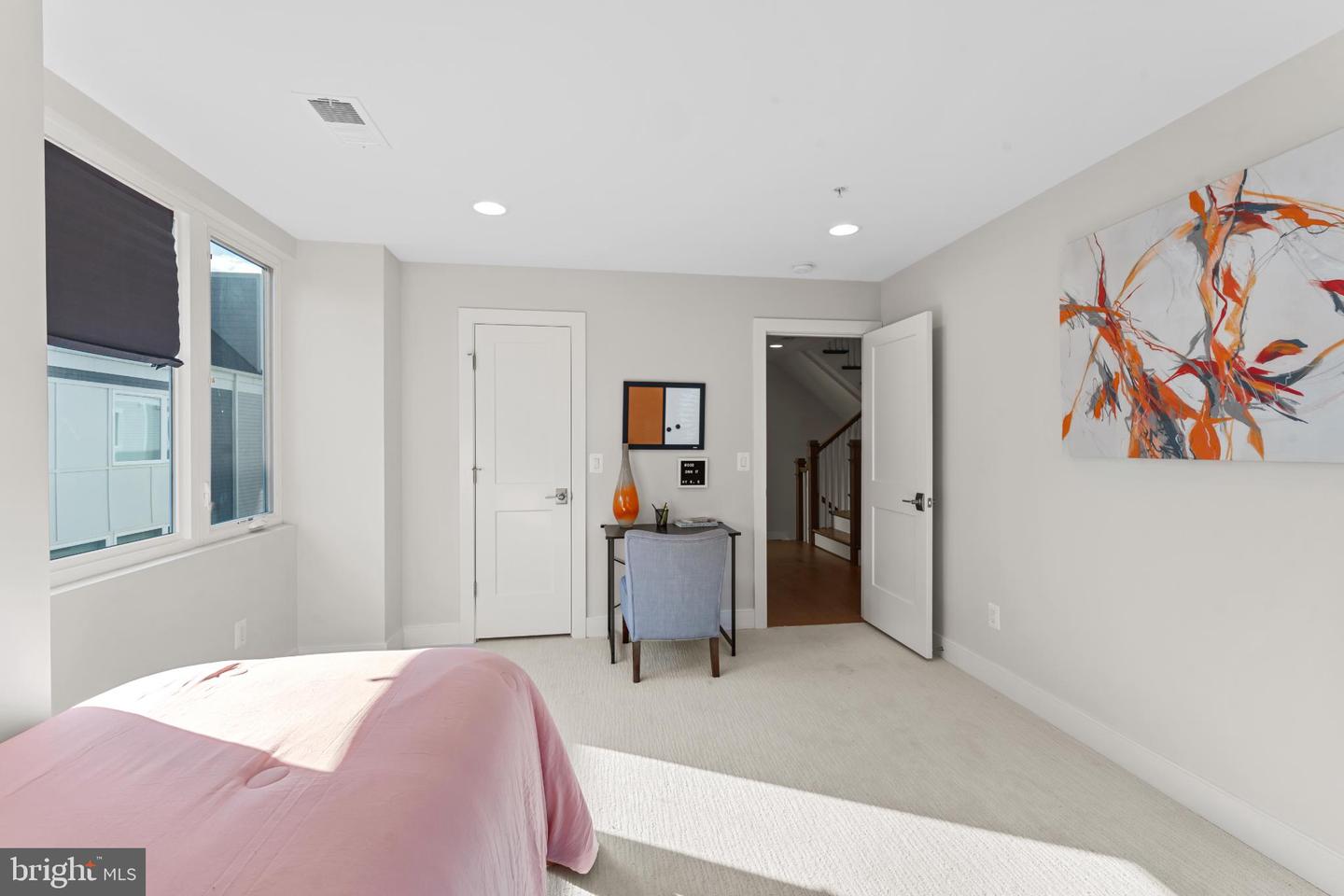 2823 24TH RD S, ARLINGTON, Virginia 22206, 3 Bedrooms Bedrooms, ,2 BathroomsBathrooms,Residential,For sale,2823 24TH RD S,VAAR2064008 MLS # VAAR2064008