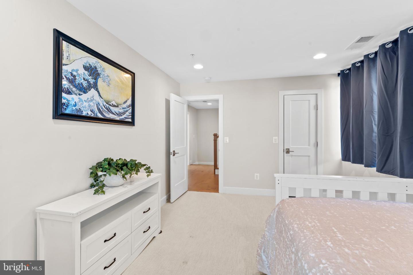 2823 24TH RD S, ARLINGTON, Virginia 22206, 3 Bedrooms Bedrooms, ,2 BathroomsBathrooms,Residential,For sale,2823 24TH RD S,VAAR2064008 MLS # VAAR2064008