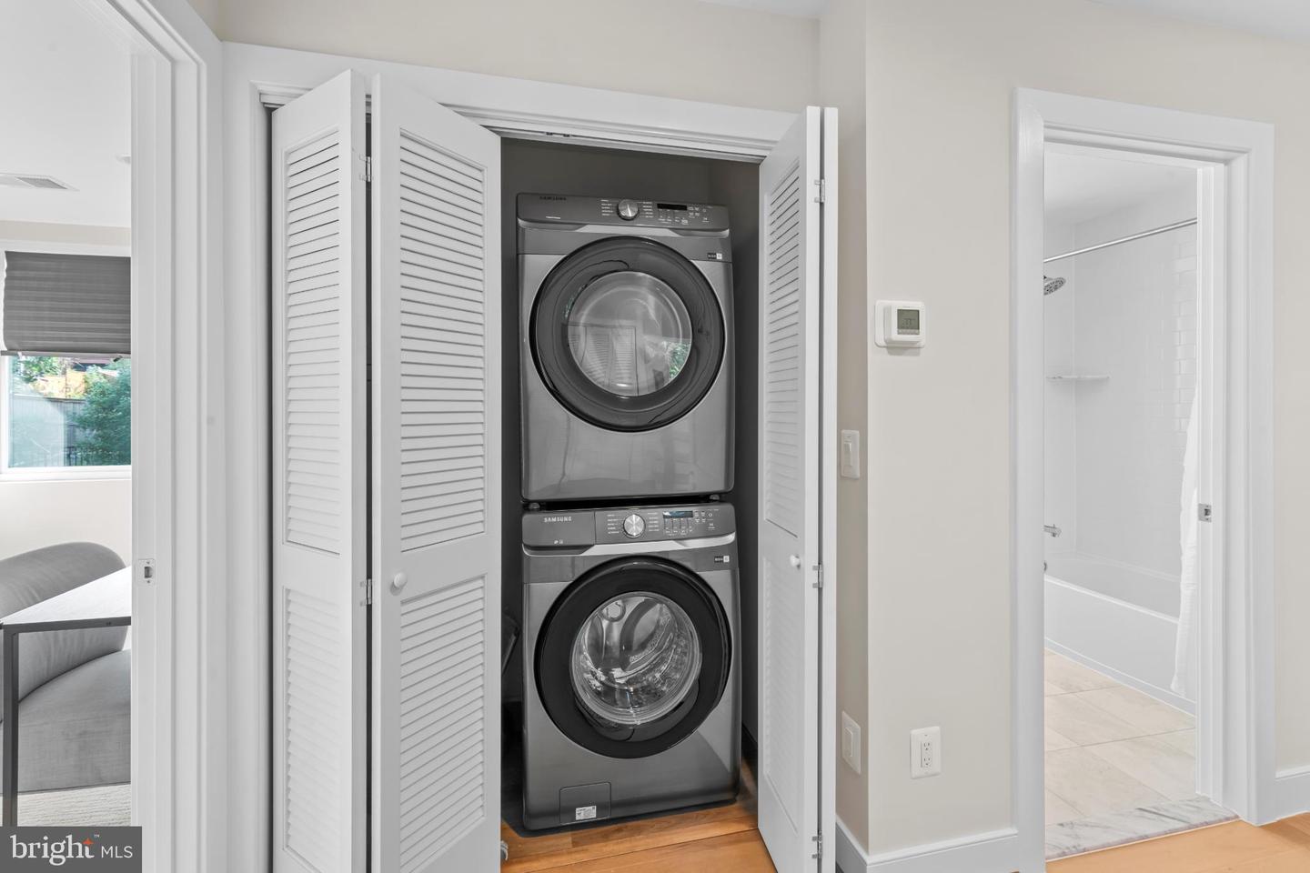 2823 24TH RD S, ARLINGTON, Virginia 22206, 3 Bedrooms Bedrooms, ,2 BathroomsBathrooms,Residential,For sale,2823 24TH RD S,VAAR2064008 MLS # VAAR2064008