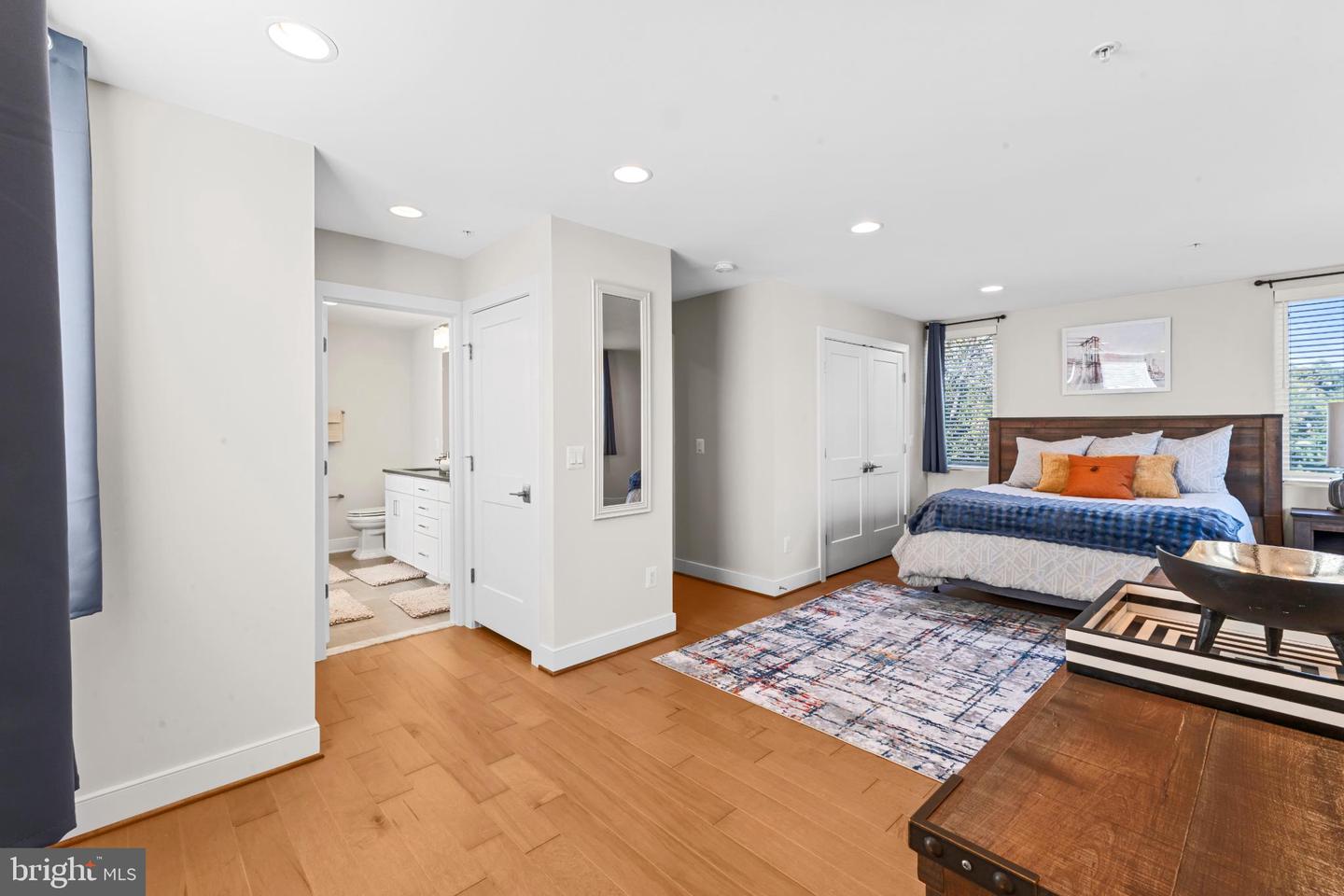 2823 24TH RD S, ARLINGTON, Virginia 22206, 3 Bedrooms Bedrooms, ,2 BathroomsBathrooms,Residential,For sale,2823 24TH RD S,VAAR2064008 MLS # VAAR2064008