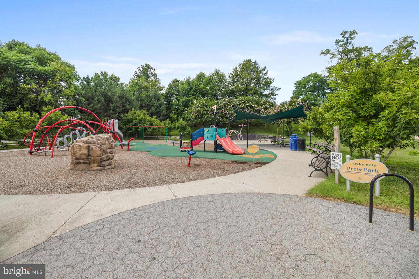 2823 24TH RD S, ARLINGTON, Virginia 22206, 3 Bedrooms Bedrooms, ,2 BathroomsBathrooms,Residential,For sale,2823 24TH RD S,VAAR2064008 MLS # VAAR2064008