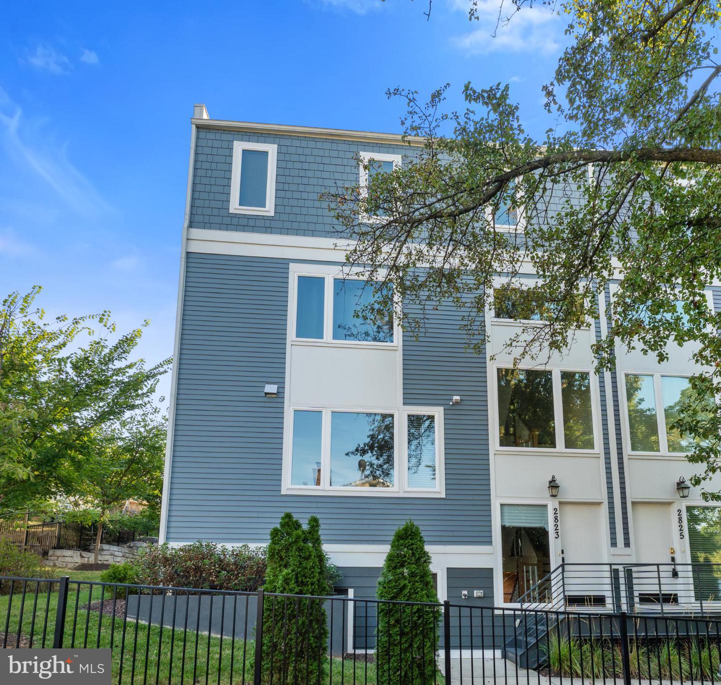 2823 24TH RD S, ARLINGTON, Virginia 22206, 3 Bedrooms Bedrooms, ,2 BathroomsBathrooms,Residential,For sale,2823 24TH RD S,VAAR2064008 MLS # VAAR2064008