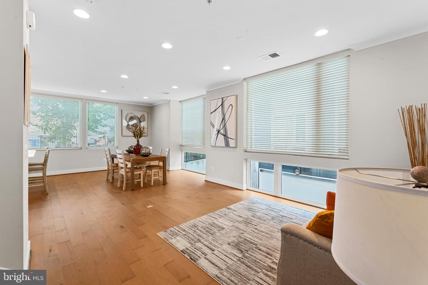 2823 24TH RD S, ARLINGTON, Virginia 22206, 3 Bedrooms Bedrooms, ,2 BathroomsBathrooms,Residential,For sale,2823 24TH RD S,VAAR2064008 MLS # VAAR2064008