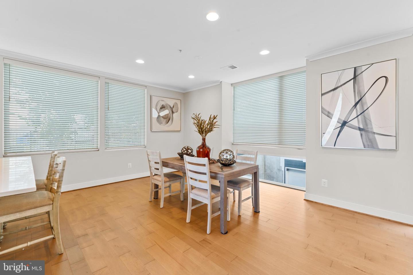 2823 24TH RD S, ARLINGTON, Virginia 22206, 3 Bedrooms Bedrooms, ,2 BathroomsBathrooms,Residential,For sale,2823 24TH RD S,VAAR2064008 MLS # VAAR2064008