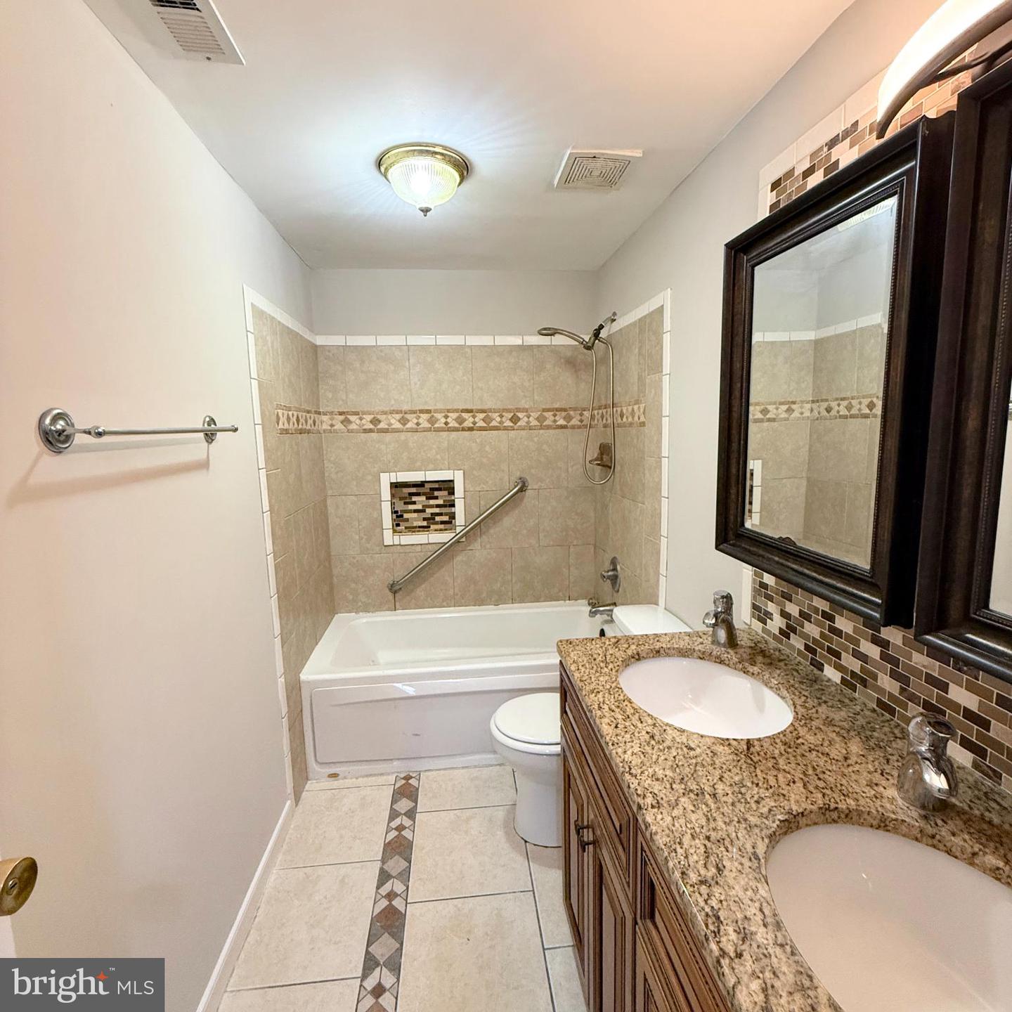 5109 BENDING BRANCH DR, RICHMOND, Virginia 23223, 4 Bedrooms Bedrooms, 6 Rooms Rooms,2 BathroomsBathrooms,Residential,For sale,5109 BENDING BRANCH DR,VAHN2001074 MLS # VAHN2001074