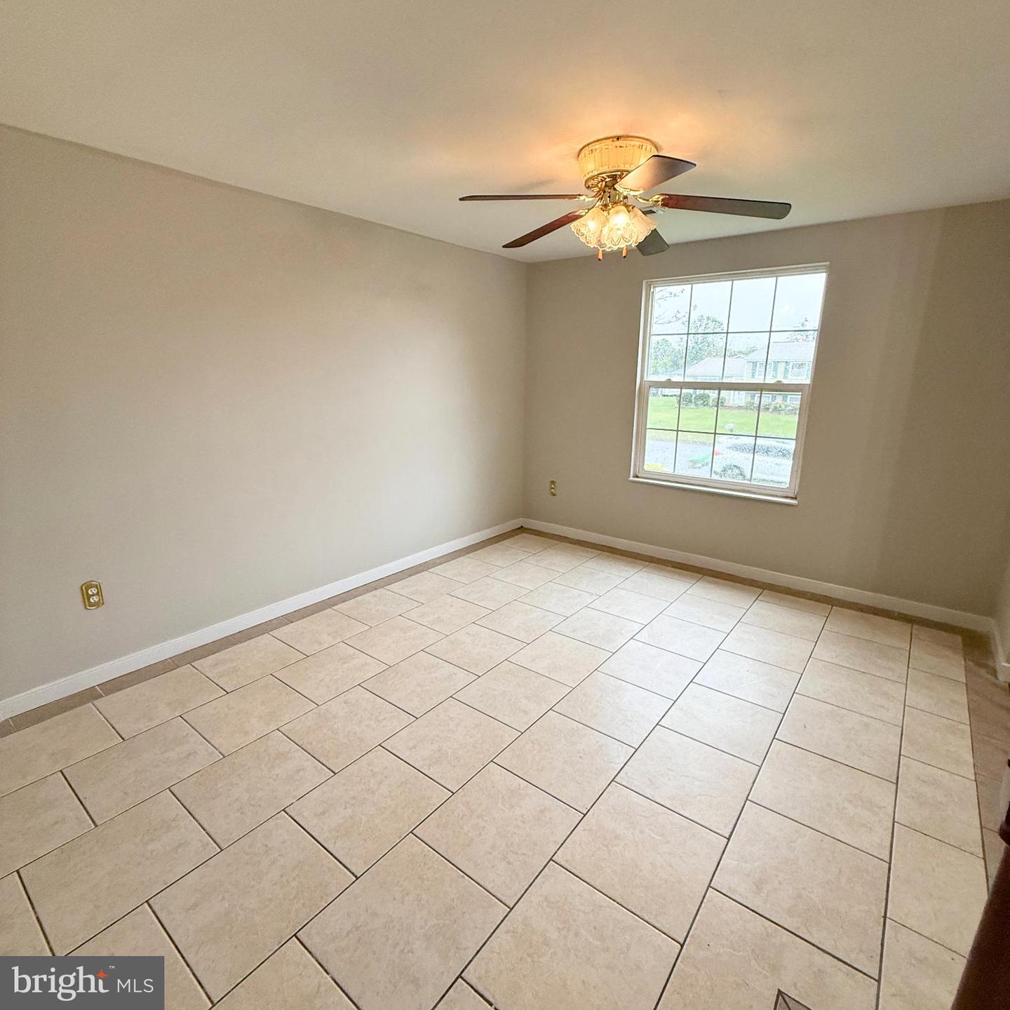 5109 BENDING BRANCH DR, RICHMOND, Virginia 23223, 4 Bedrooms Bedrooms, 6 Rooms Rooms,2 BathroomsBathrooms,Residential,For sale,5109 BENDING BRANCH DR,VAHN2001074 MLS # VAHN2001074